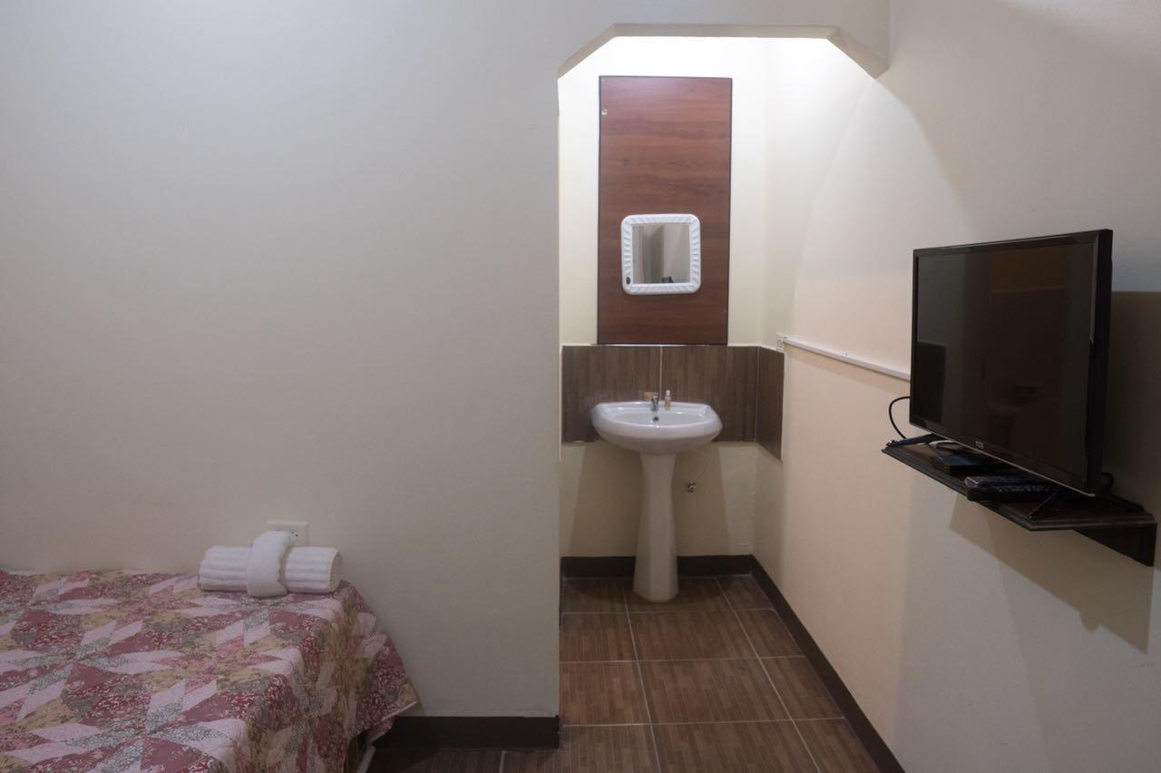 Studio 27 Inn Piarco Kültér fotó