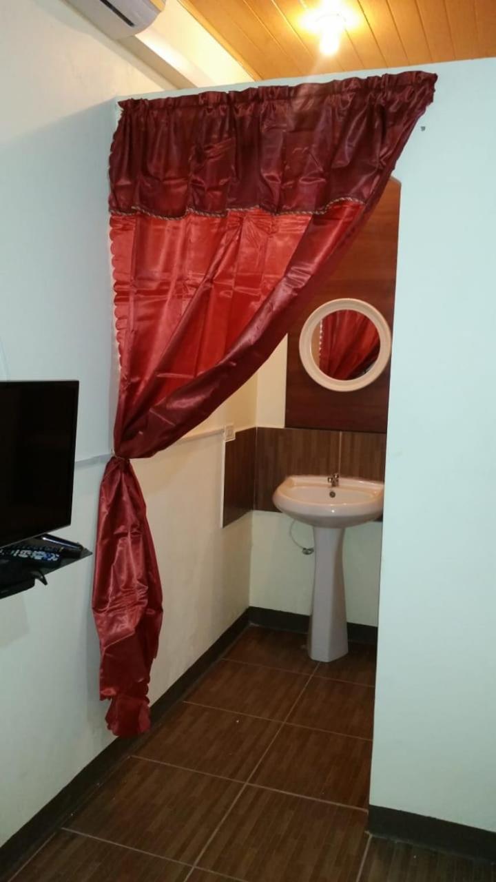 Studio 27 Inn Piarco Kültér fotó